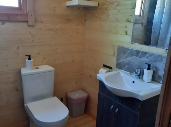 Cyprus Glamping Park Agios Theodoros